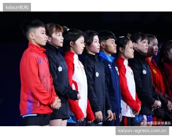 中国举重队在江山亚锦赛上豪取31金，以绝对优势统治奖牌榜。